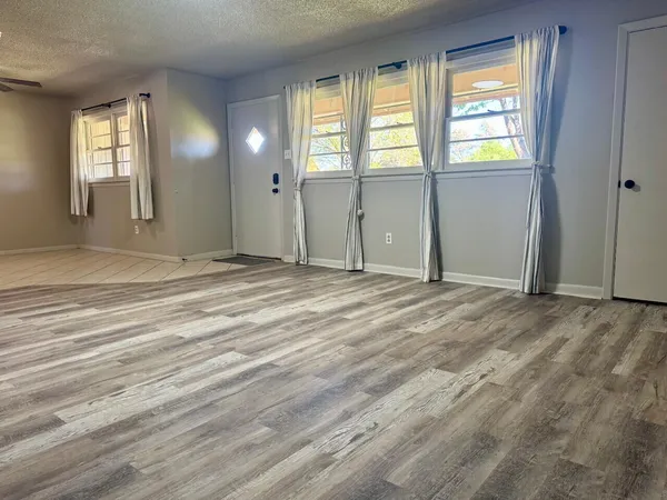 $1,825 | 2823 54th Street, Lubbock, TX 79413