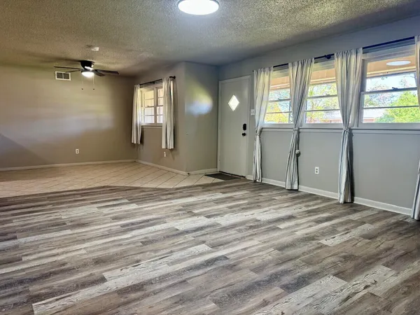 $1,825 | 2823 54th Street, Lubbock, TX 79413