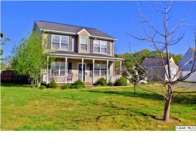 6899 Spring Hill Road Ruckersville, VA 22968 - Photo 3 of 32 a view of a house with a backyard