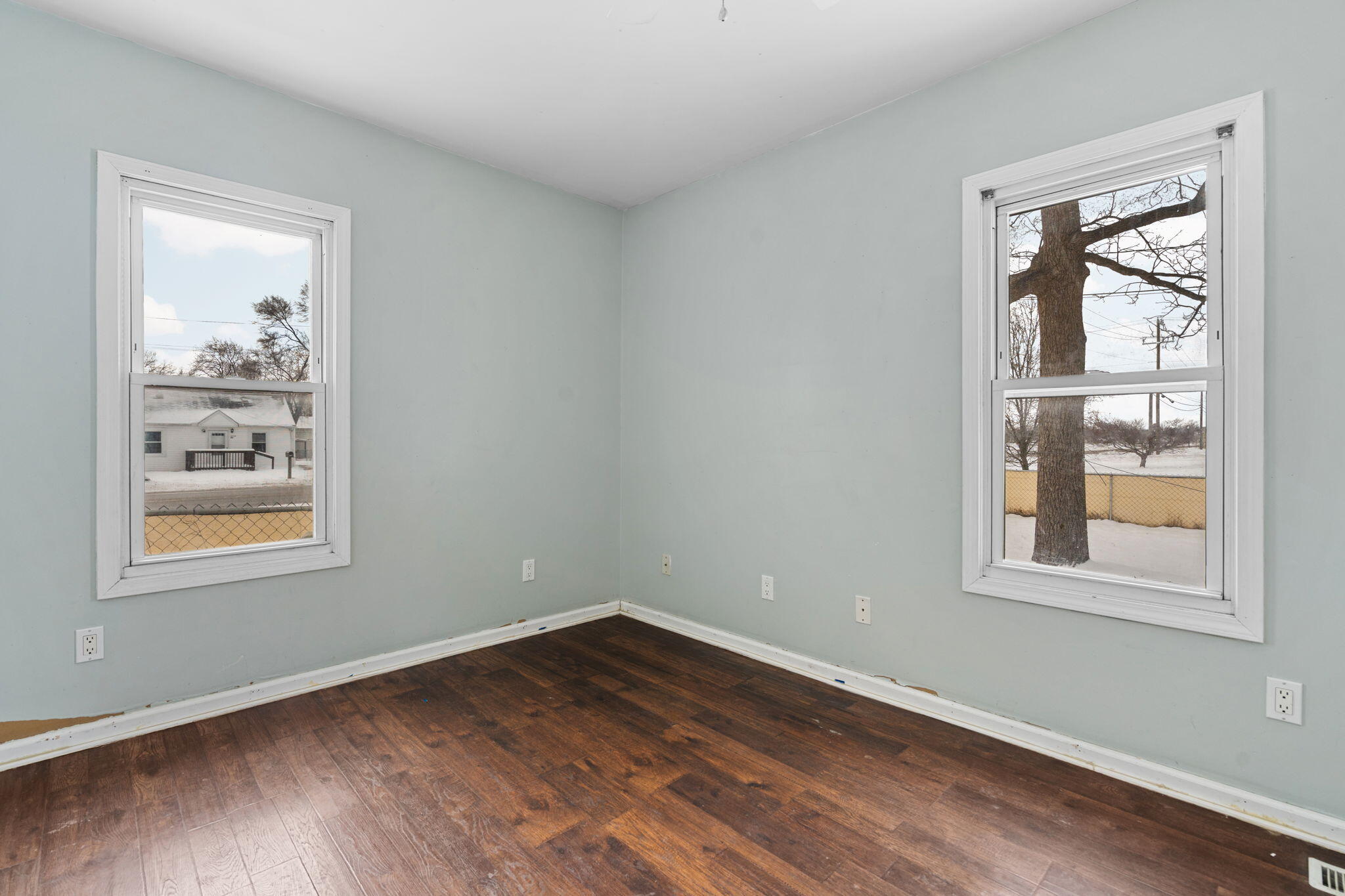 2193 Holmes Road Ypsilanti, MI 48198 - Photo 12 of 46 Mainfloor bedroom 2
