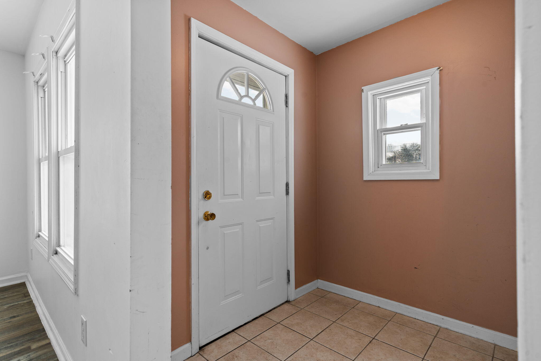 2193 Holmes Road Ypsilanti, MI 48198 - Photo 5 of 46 front entry