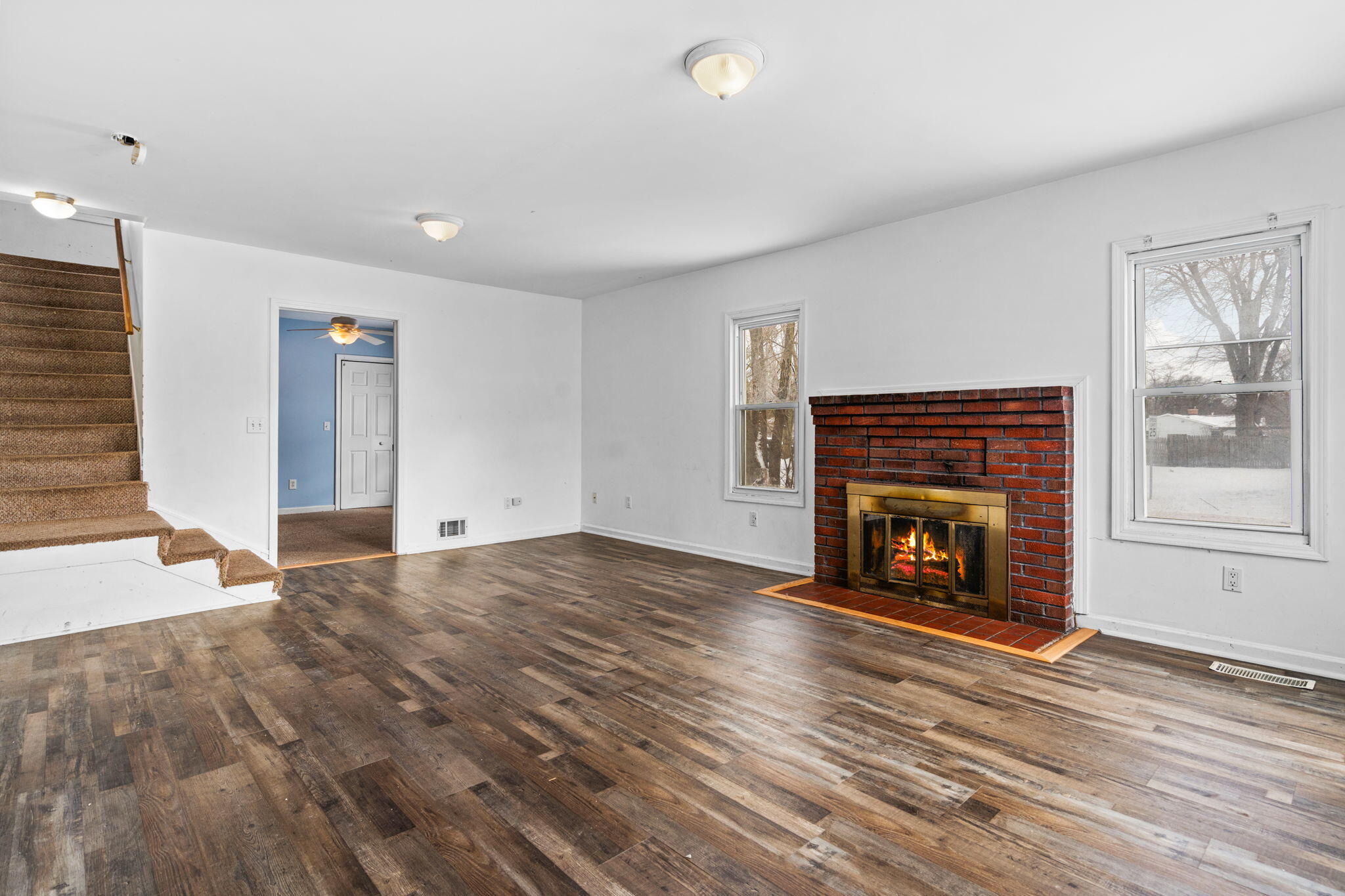 2193 Holmes Road Ypsilanti, MI 48198 - Photo 6 of 46 Living room