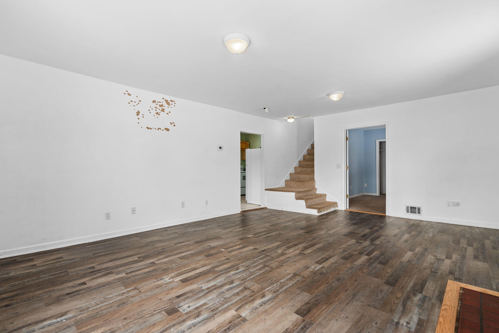 2193 Holmes Road Ypsilanti, MI 48198 - Photo 9 of 46 16-web-or-mls-DSC00832