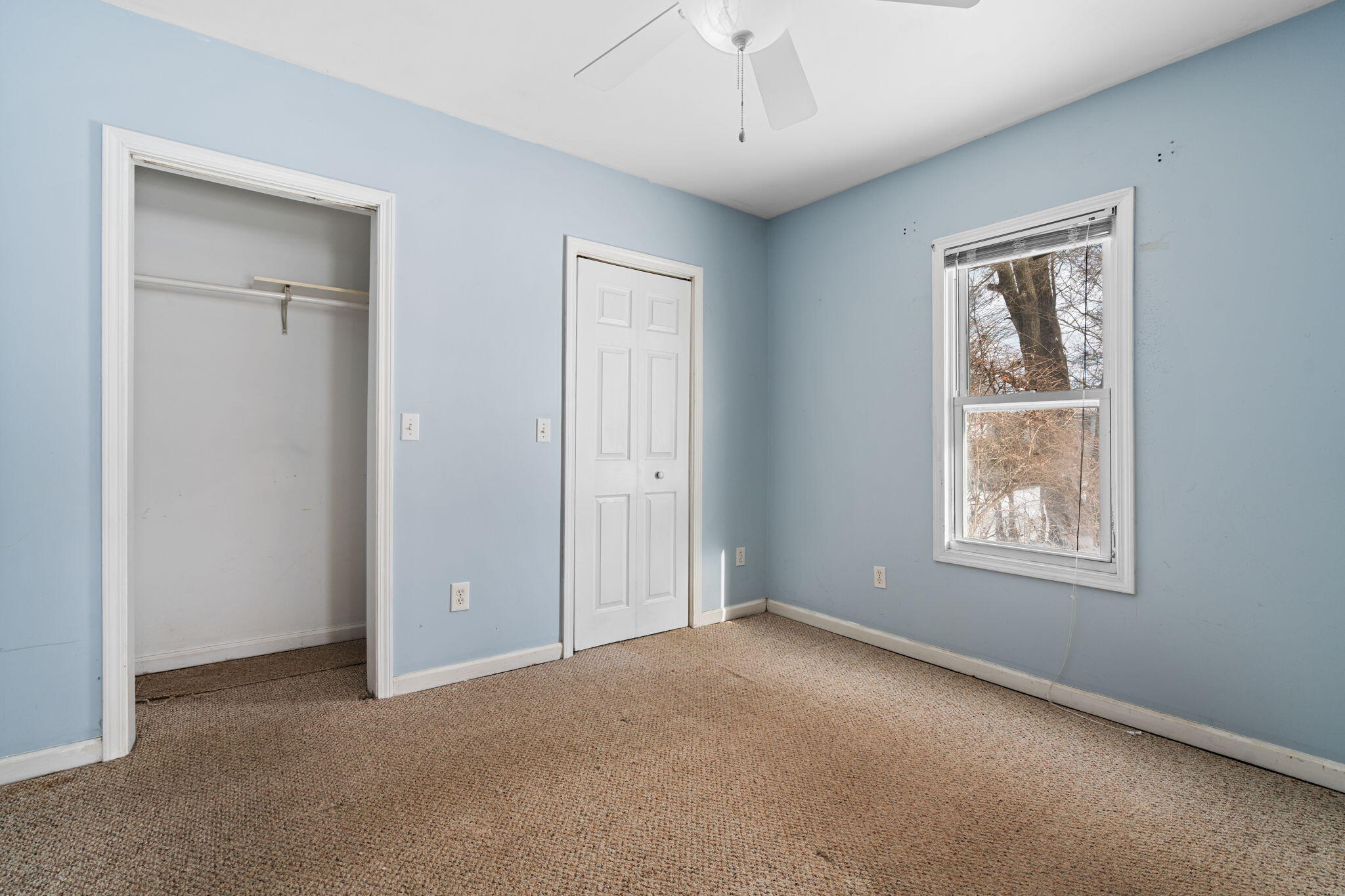 2193 Holmes Road Ypsilanti, MI 48198 - Photo 10 of 46 Main floor bedoom