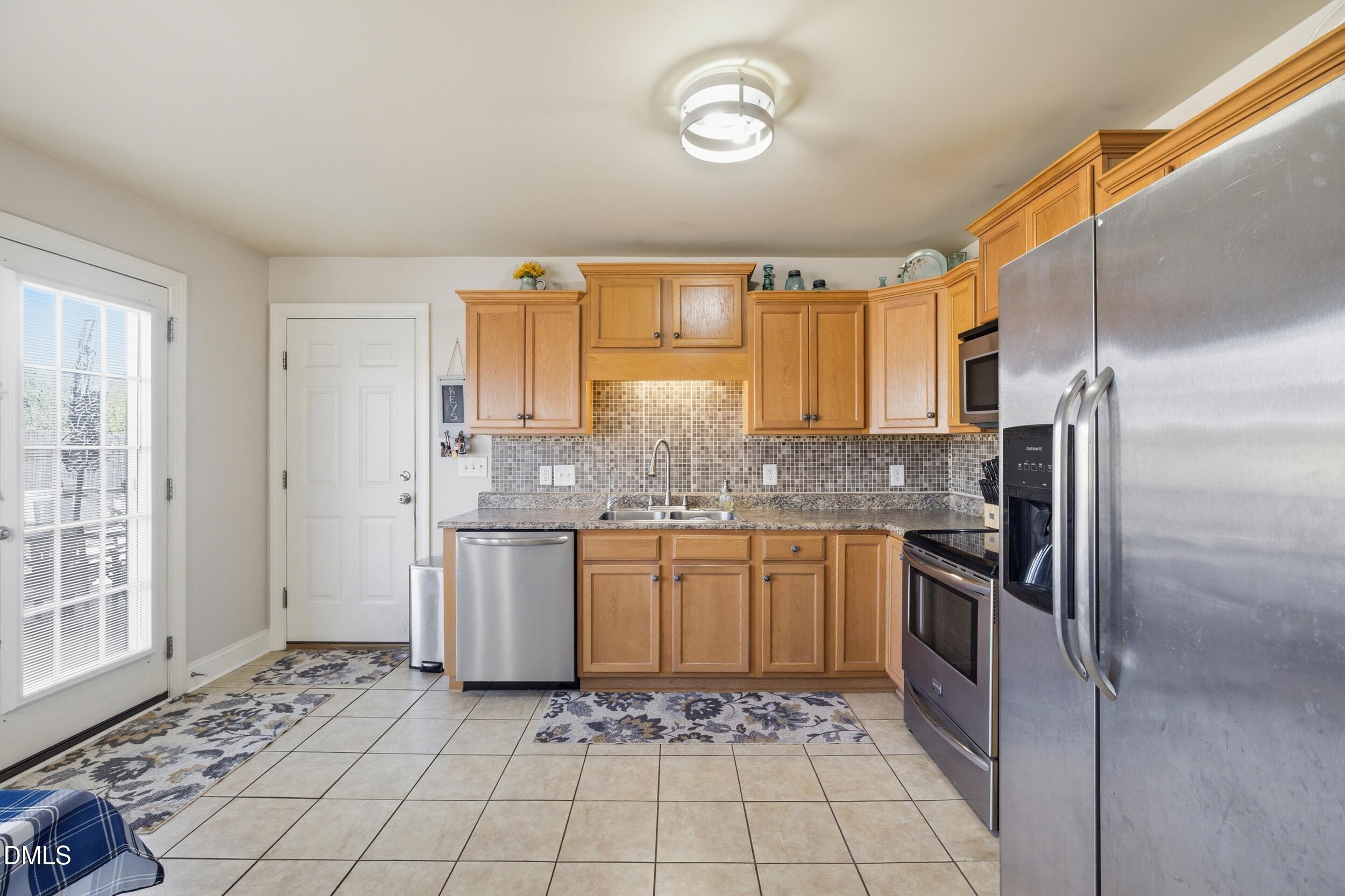 61 New River Court Angier, NC 27501 - Photo 7 of 33 6_img_3626