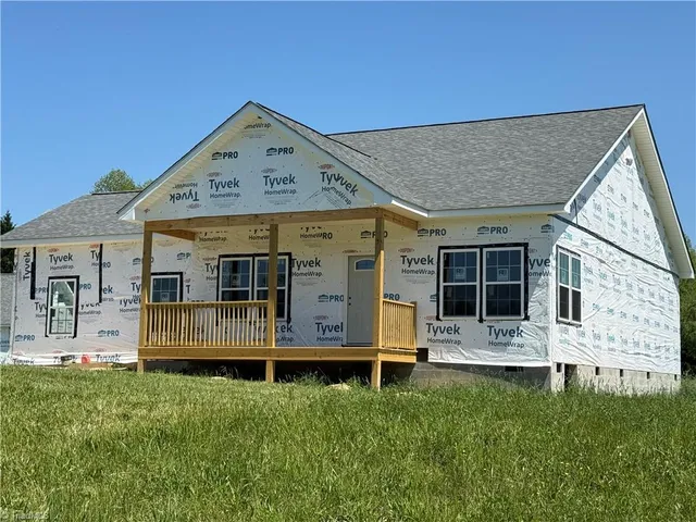 $339,900 | 33 River Chase Drive, Traphill, NC 28685