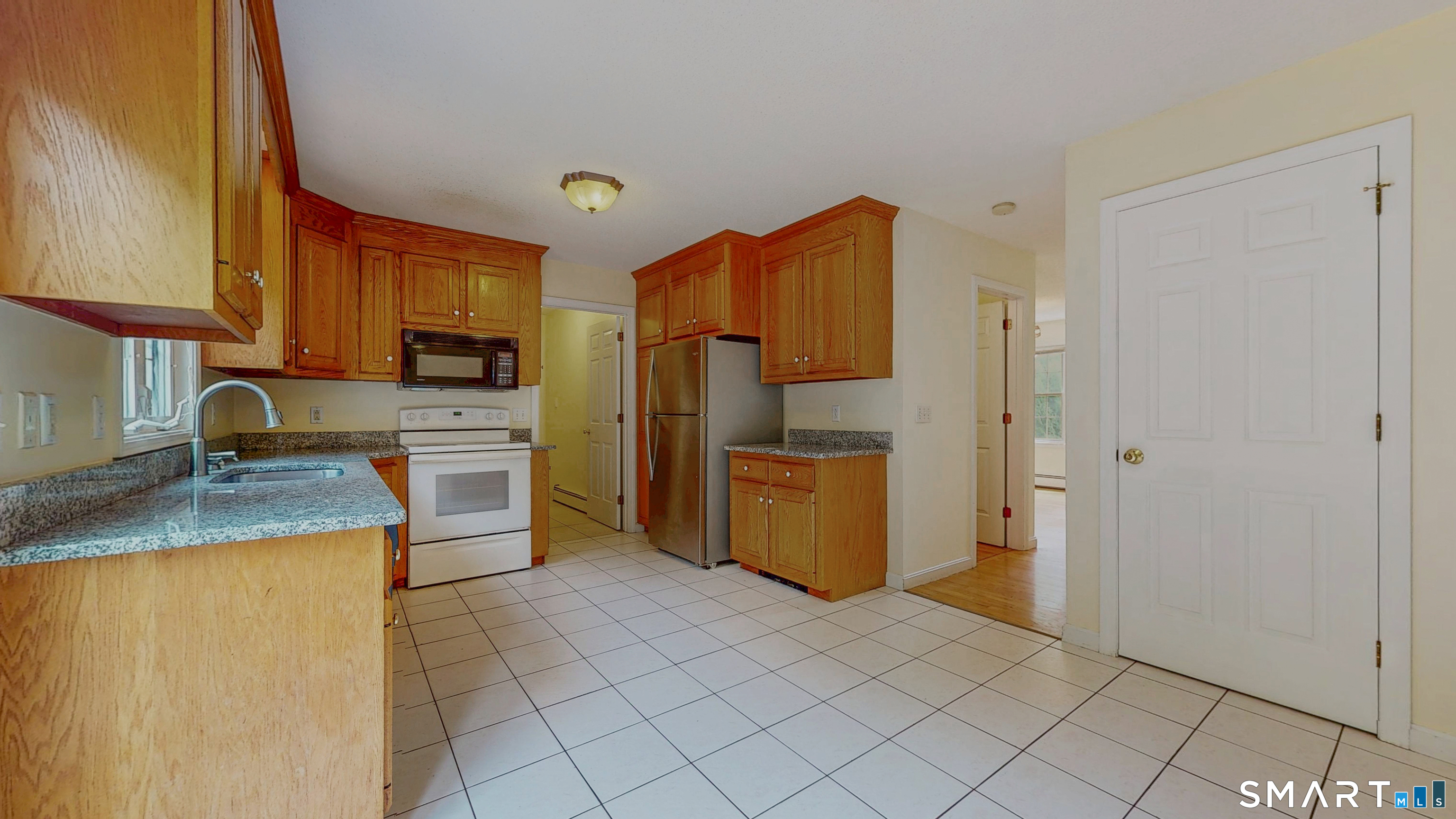 223 Walek Farms Road Manchester, CT 06040 - Photo 10 of 33 Gallery Image 10