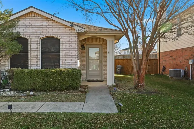 $324,900 | 8405 Seven Oaks Lane, Denton, TX 76210