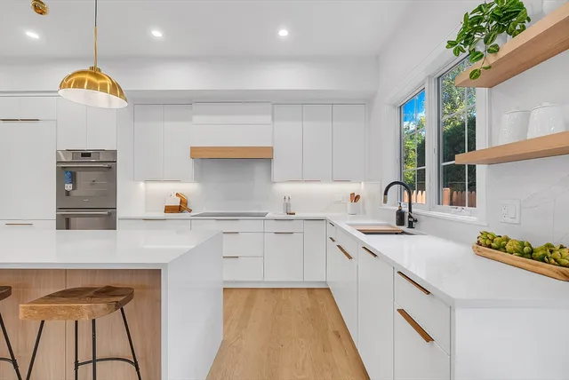 $1,848,000 | A136 Hillside Avenue, Unit A, Needham, MA 02494