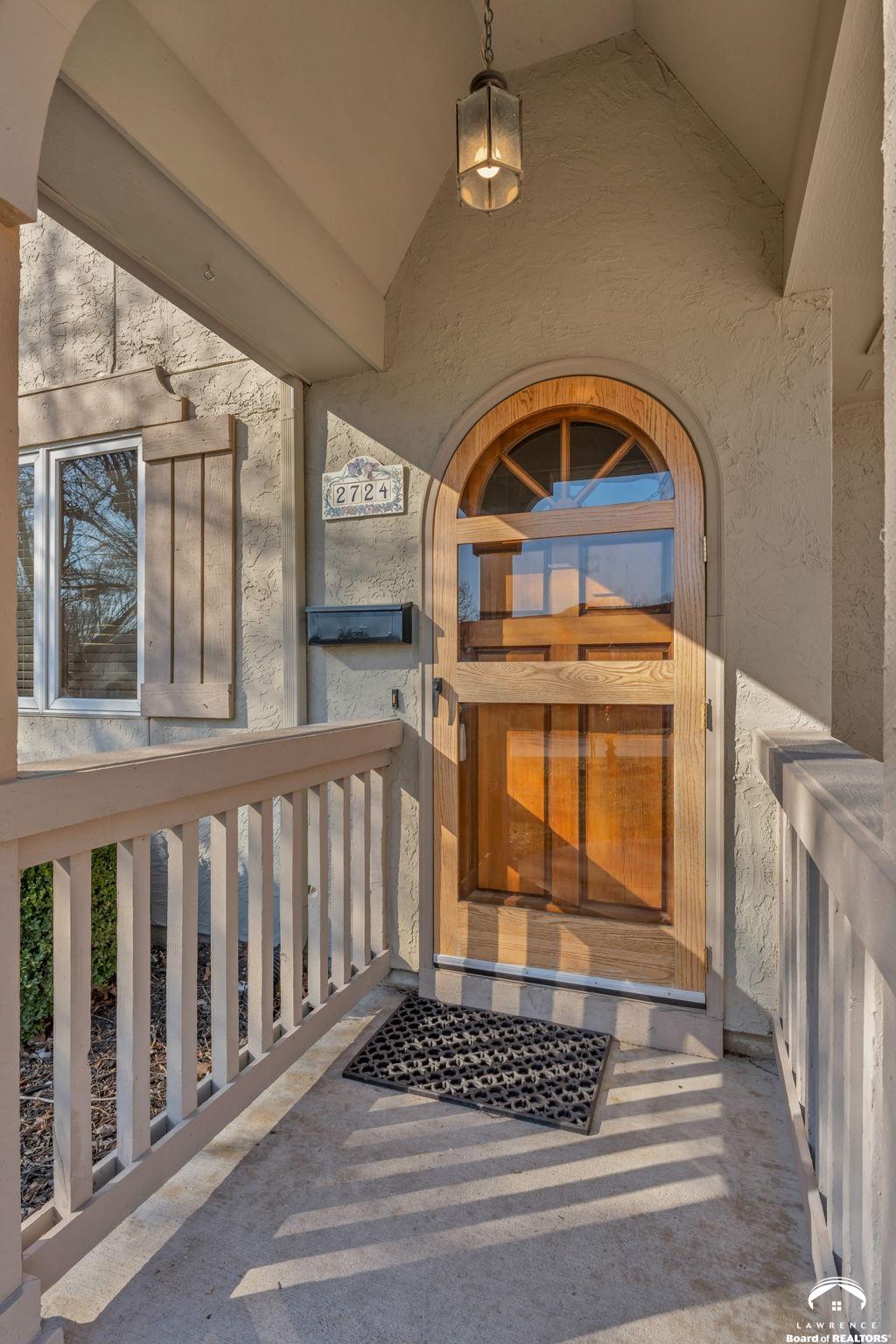 2724 Chipperfield Road Lawrence, KS 66047 - Photo 5 of 30