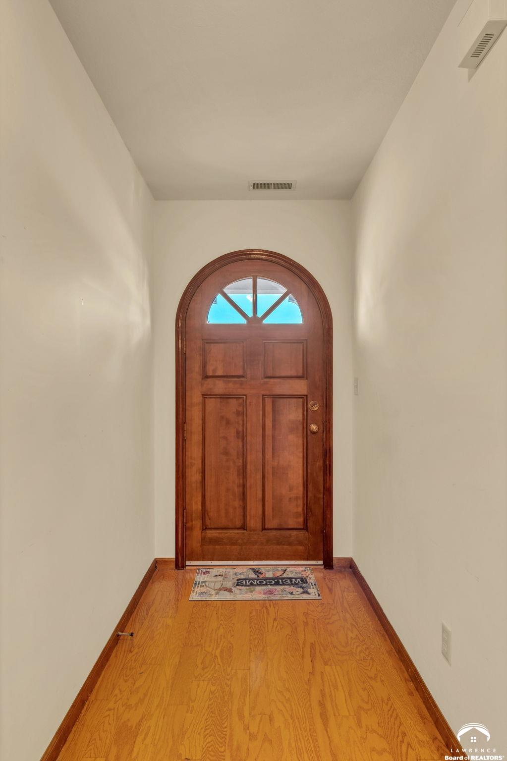 2724 Chipperfield Road Lawrence, KS 66047 - Photo 6 of 30