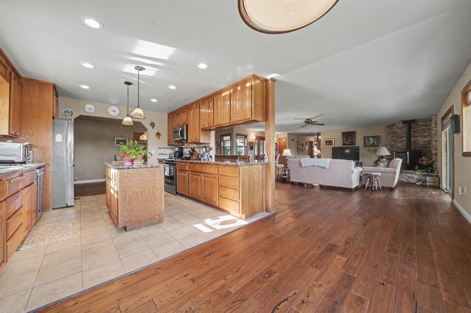 505 Silver Road Valley Springs, CA 95252 - Photo 9 of 36
