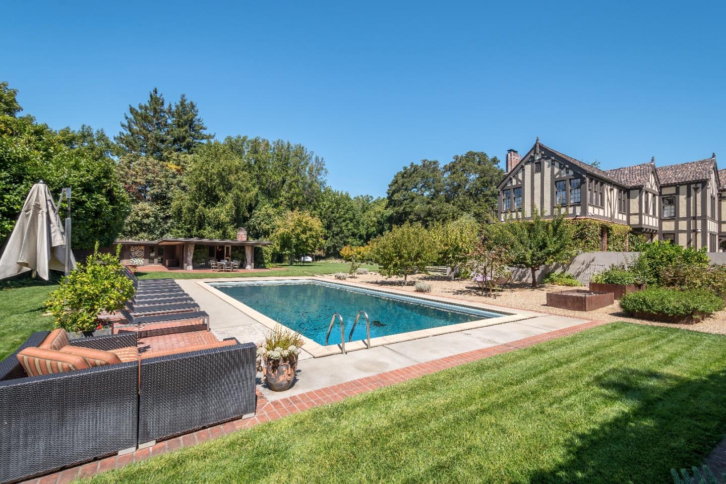 190 Bridge Road Hillsborough, CA 94010 - Photo 16 of 28