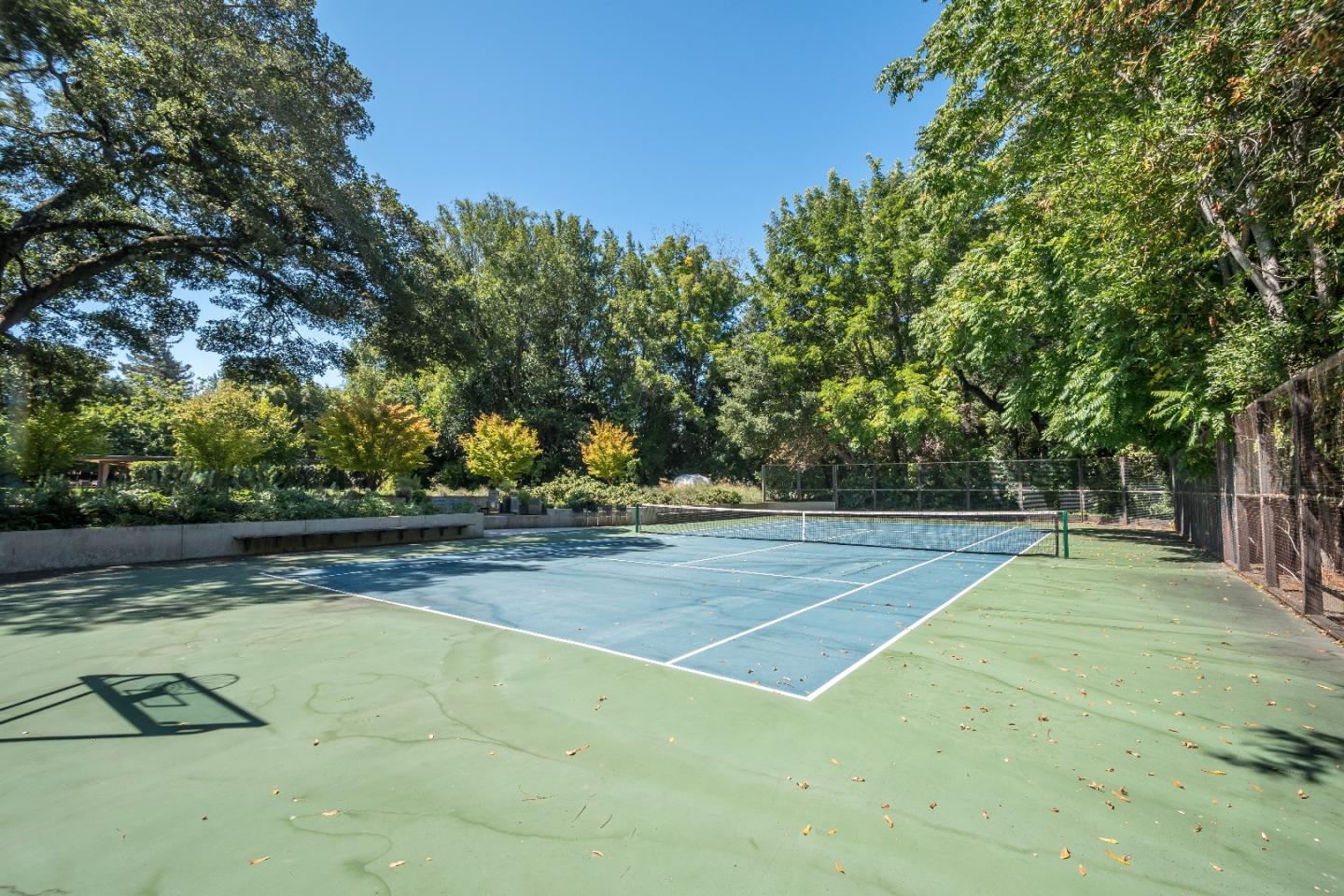 190 Bridge Road Hillsborough, CA 94010 - Photo 17 of 28