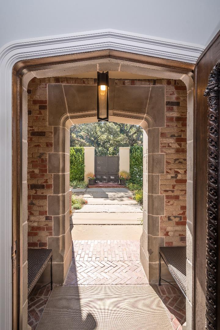 190 Bridge Road Hillsborough, CA 94010 - Photo 2 of 28