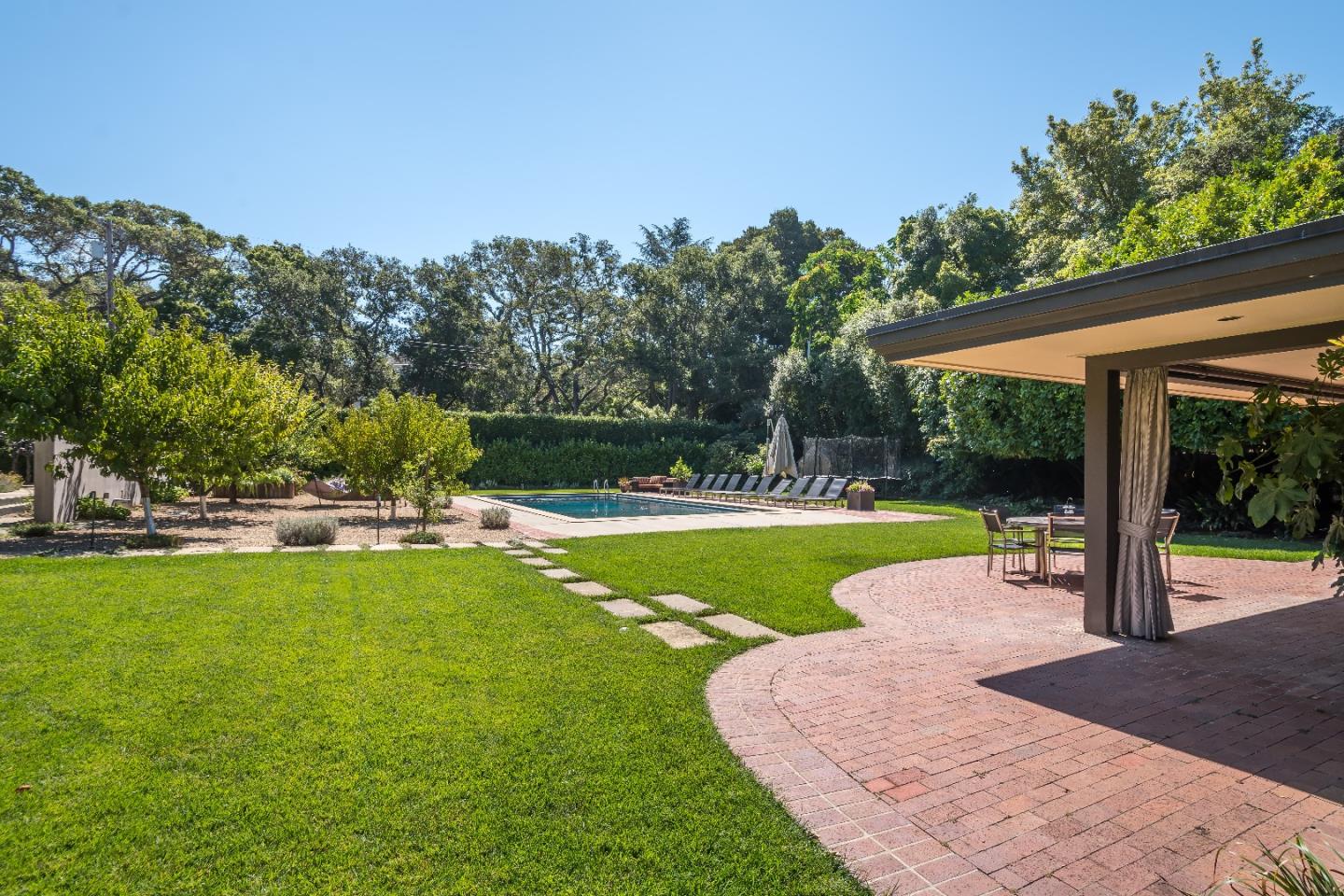 190 Bridge Road Hillsborough, CA 94010 - Photo 22 of 28