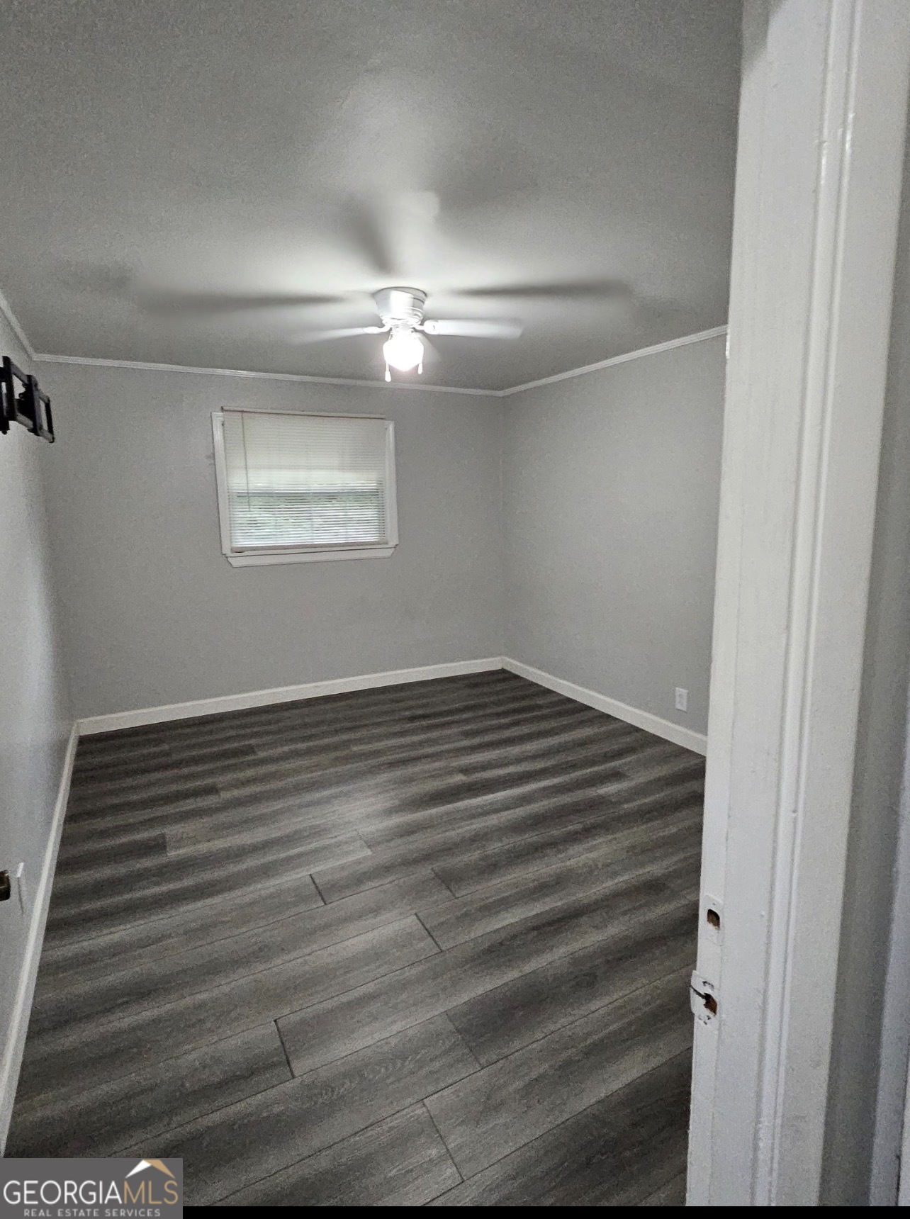 101 King Street Fort Valley, GA 31030 - Photo 4 of 17 a view of room with wooden floor