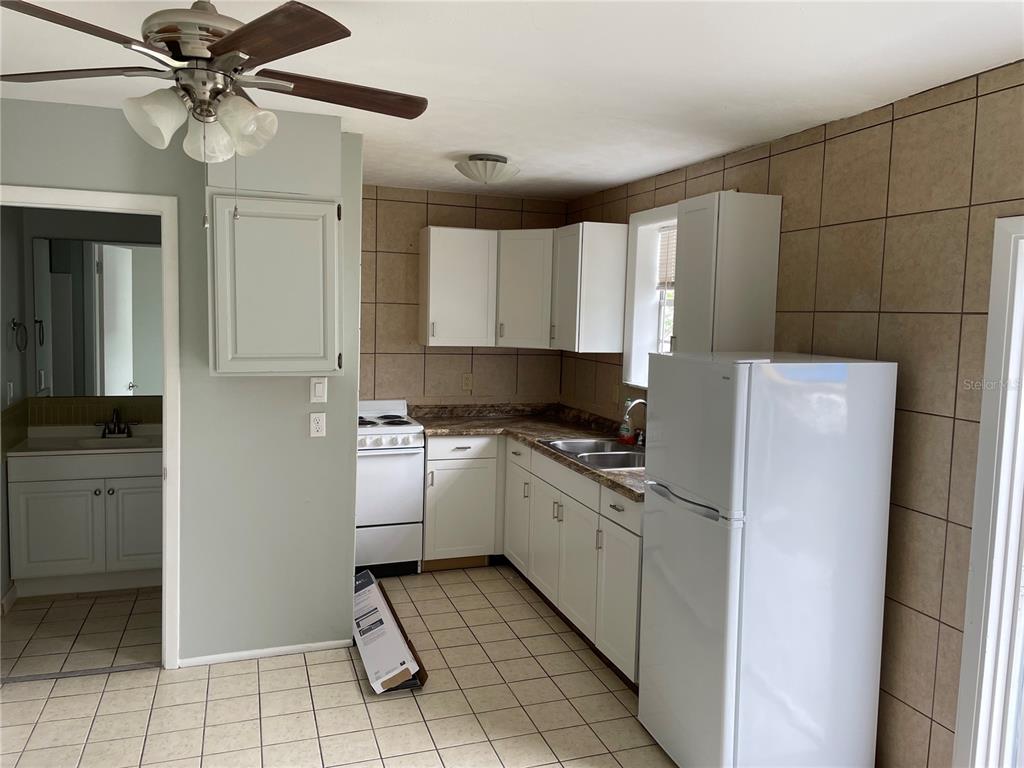 2980 Dogwood Road Venice, FL 34293 - Photo 8 of 23