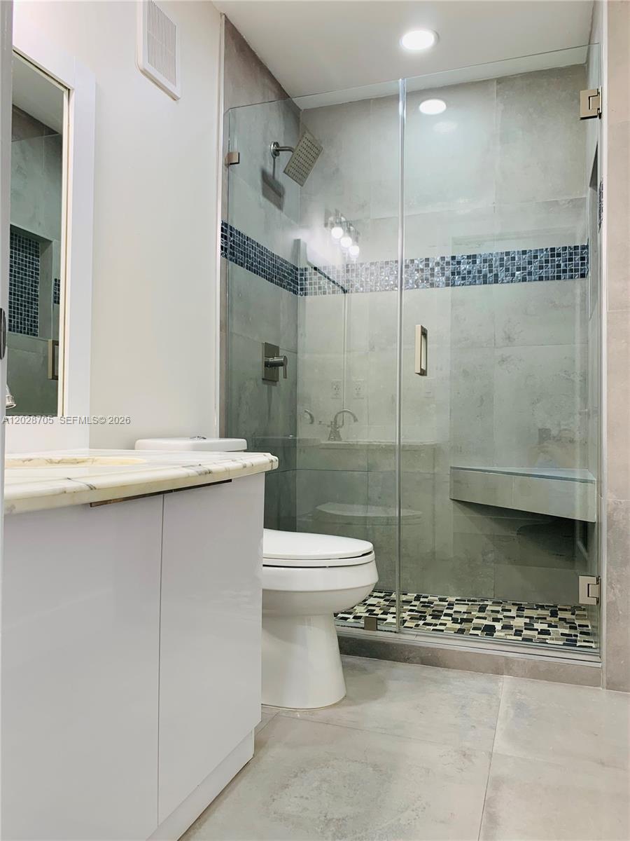 17650 Northwest 73rd Avenue, Unit 202 Hialeah, FL 33015 - Photo 10 of 19