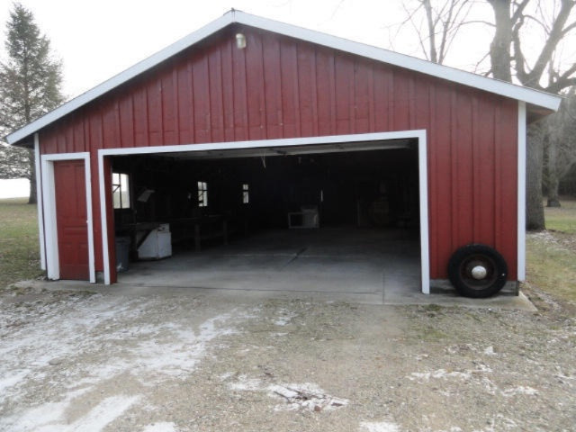 9360 Borden Road Hubbardston, MI 48845 - Photo 5 of 24 DSC03089