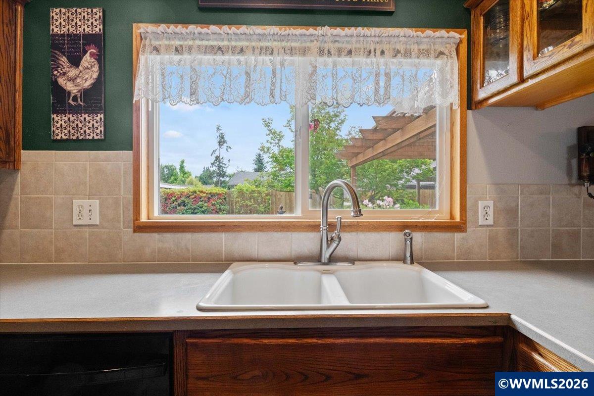 1775 Anthony Avenue Cottage Grove, OR 97424 - Photo 12 of 46
