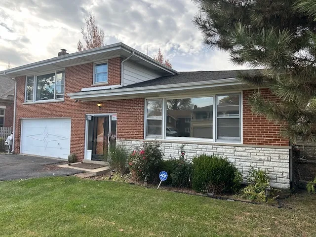 $2,300 | 740 North Northwest Highway, Unit 1, Park Ridge, IL 60068