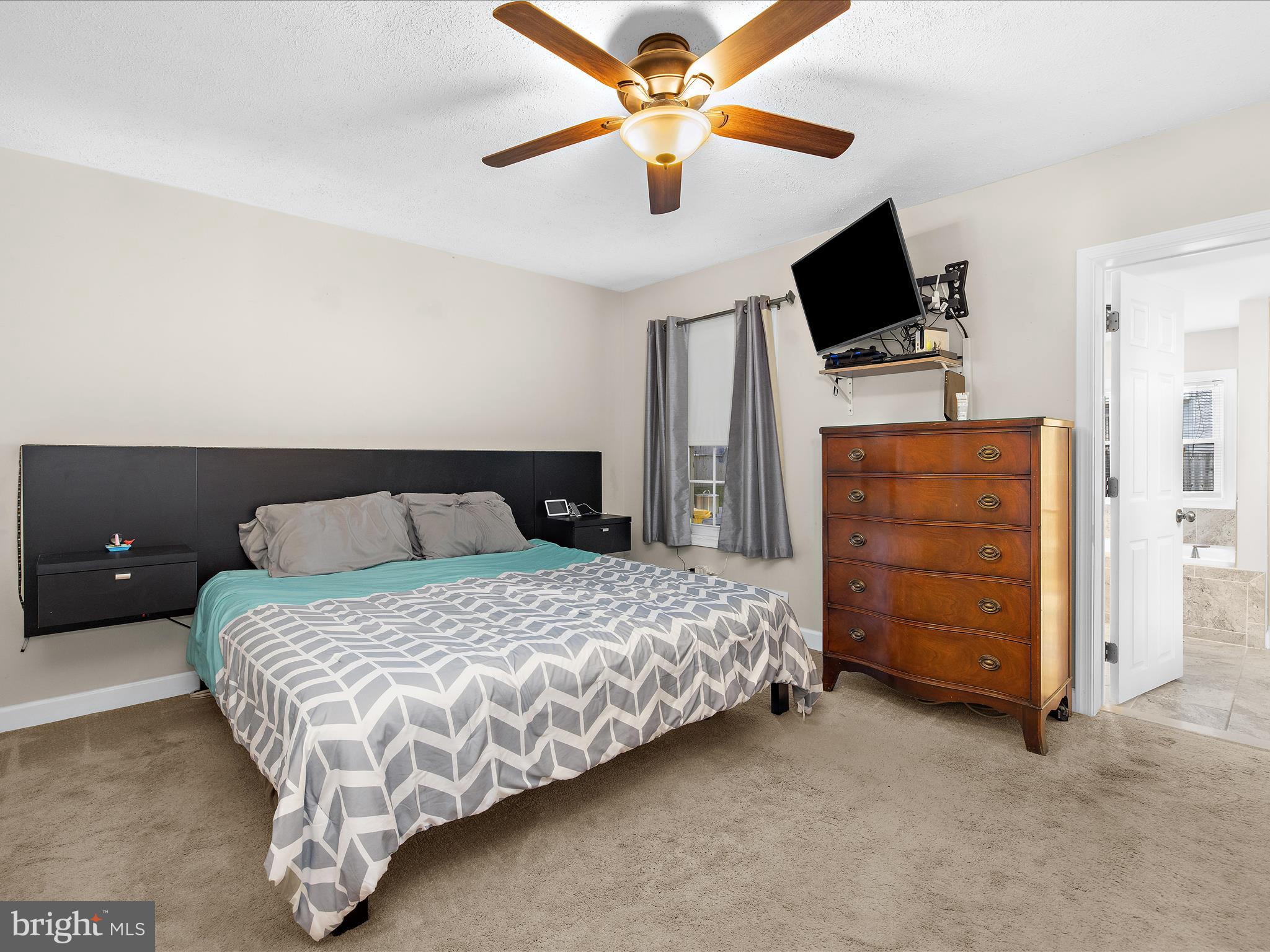 212 Winston Road Pasadena, MD 21122 - Photo 14 of 50 Large Primary Suite