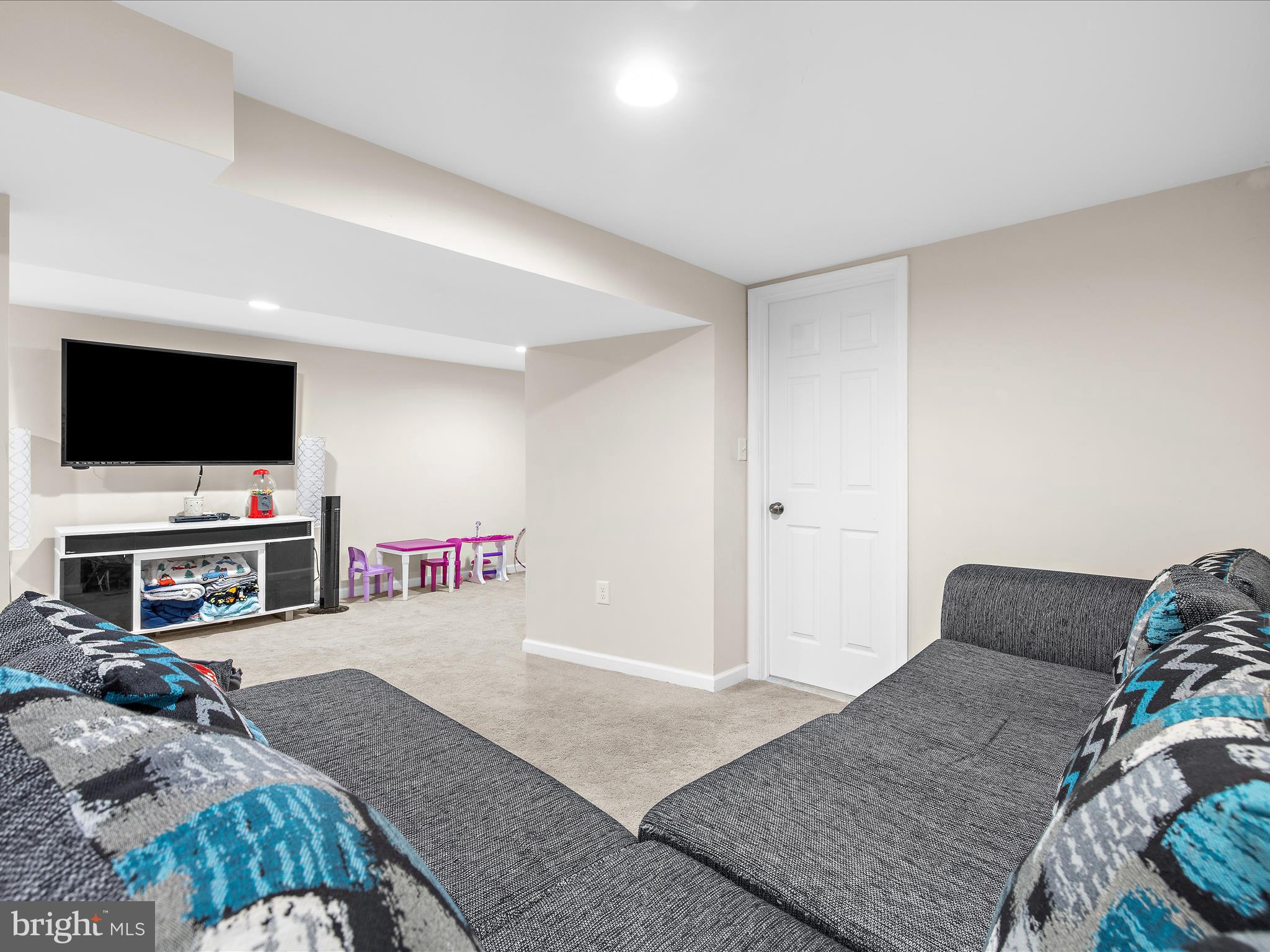 212 Winston Road Pasadena, MD 21122 - Photo 33 of 50 Tons of Space
