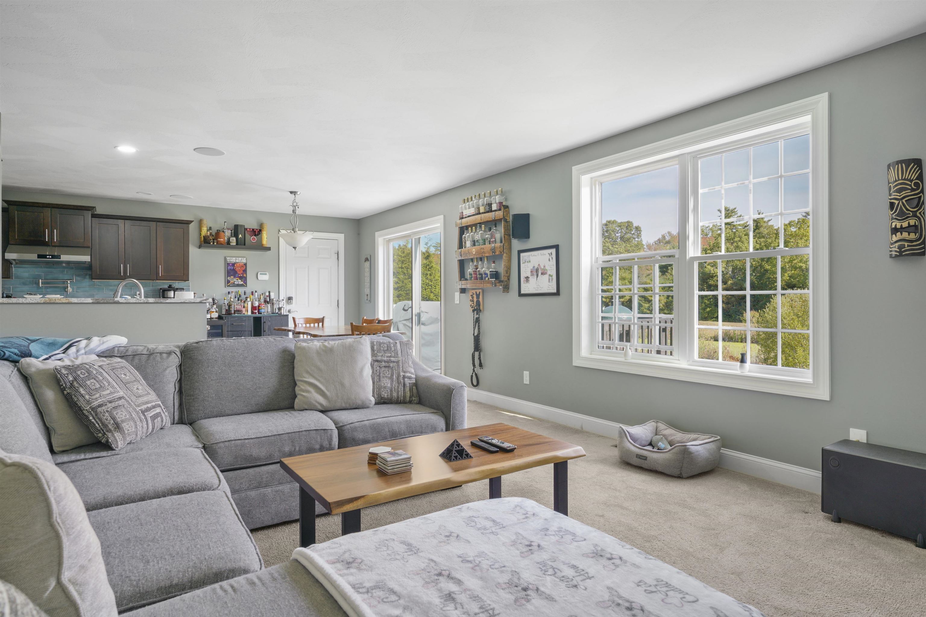 158 Windswept Road Manchester, NH 03109 - Photo 11 of 27 Gallery Image 11