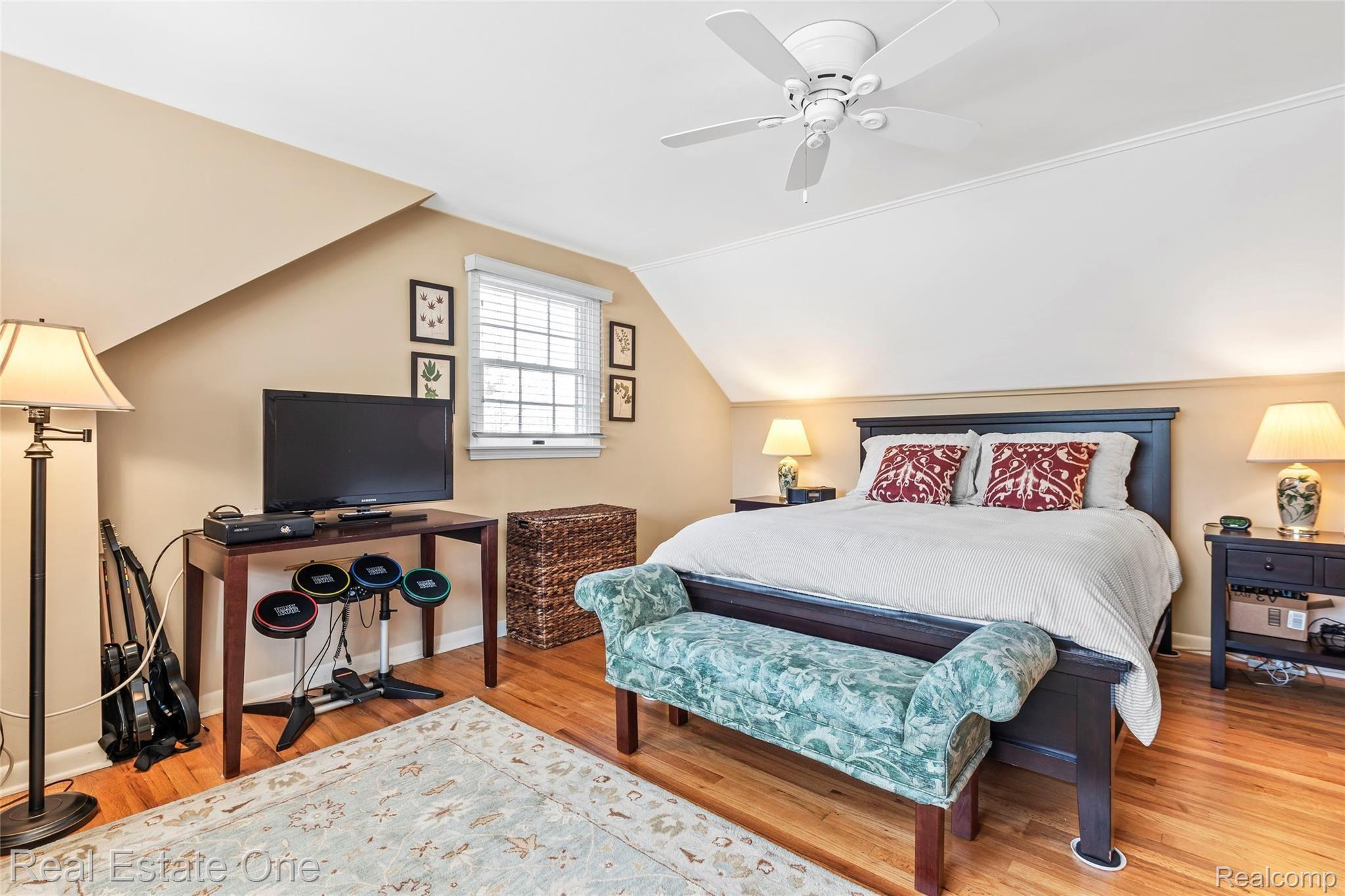 2477 Blockton Road Rochester, MI 48306 - Photo 19 of 26 370A2B43-FE2C-4368-910E-074F7C021F6F.jpeg