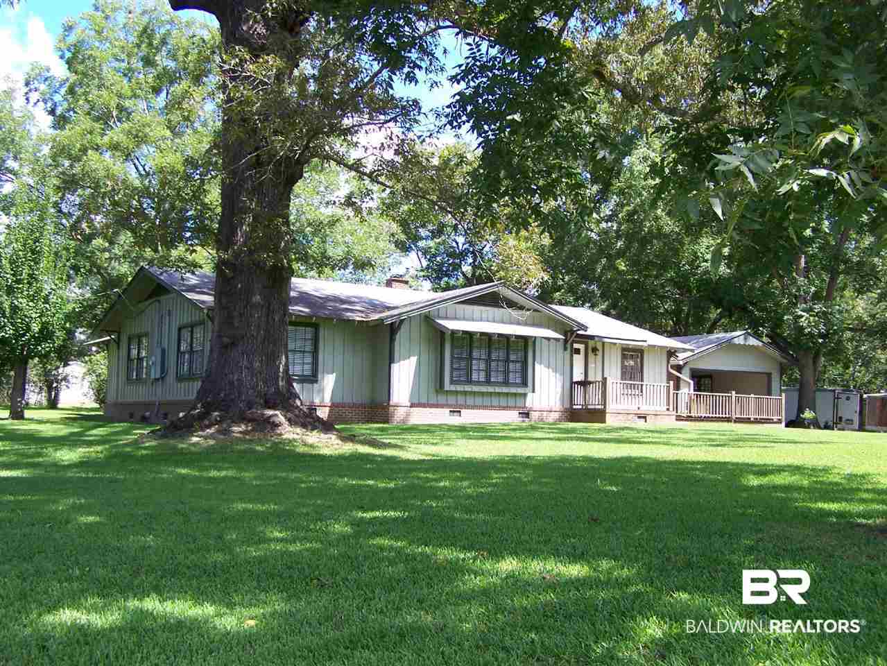 47 St Stephens Avenue Millry, AL 36558 - Photo 2 of 29