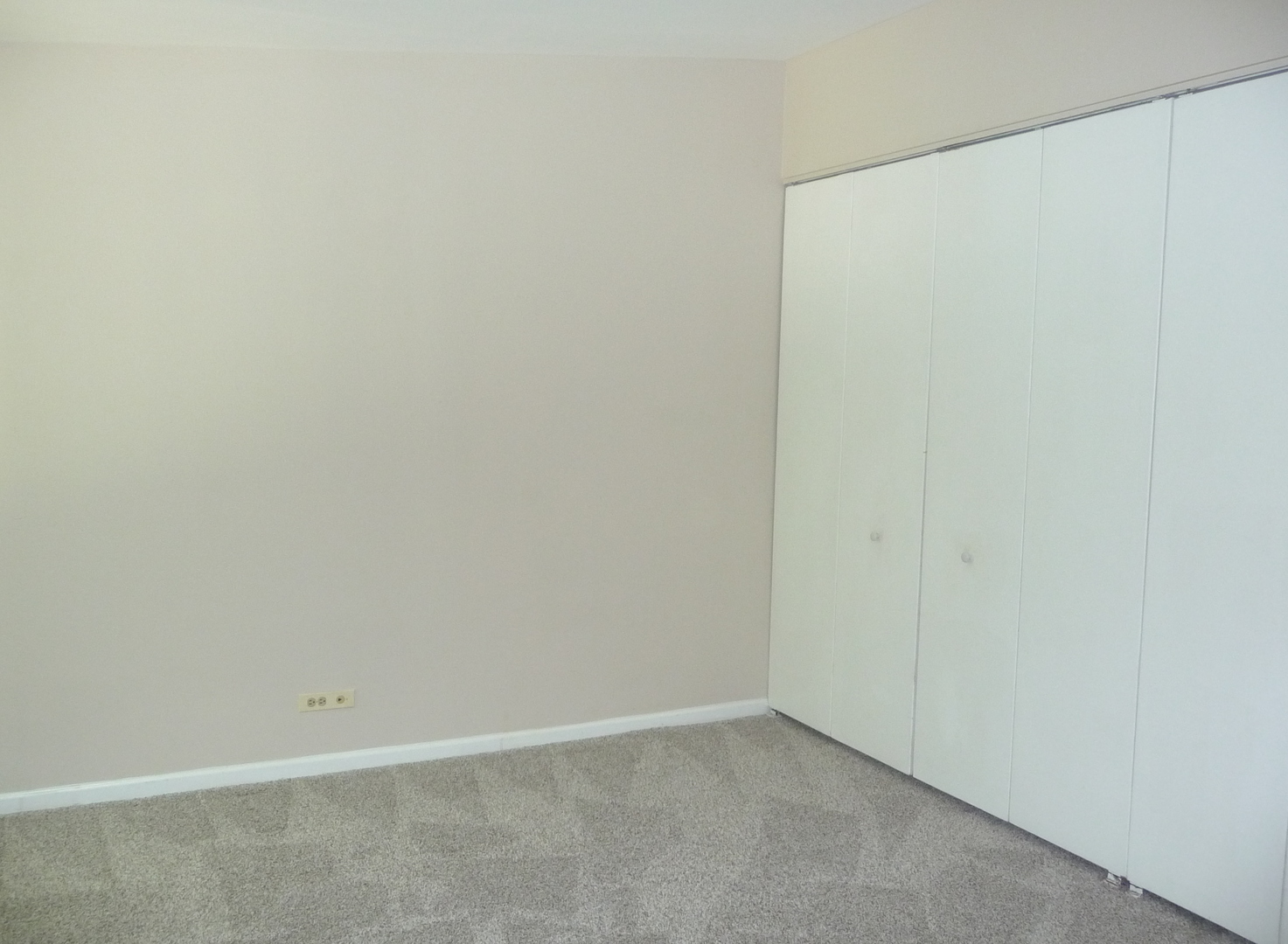 6011 Forest View Road, Unit 2C Lisle, IL 60532 - Photo 8 of 14