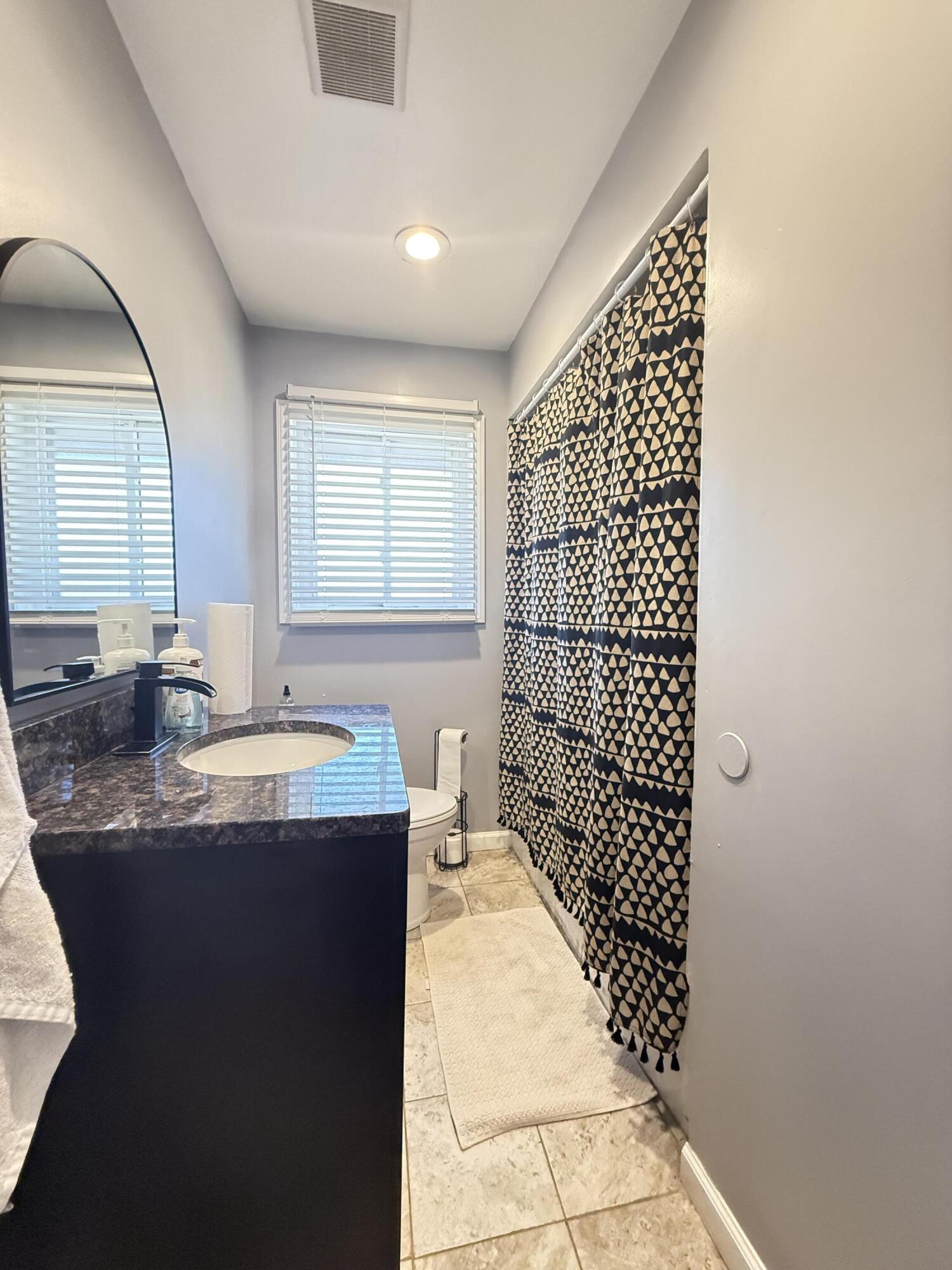 610 Western Street Inkster, MI 48141 - Photo 12 of 26 Bathroom 2