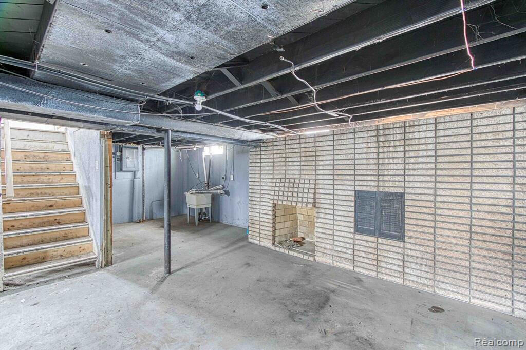610 Western Street Inkster, MI 48141 - Photo 20 of 26 basement 2
