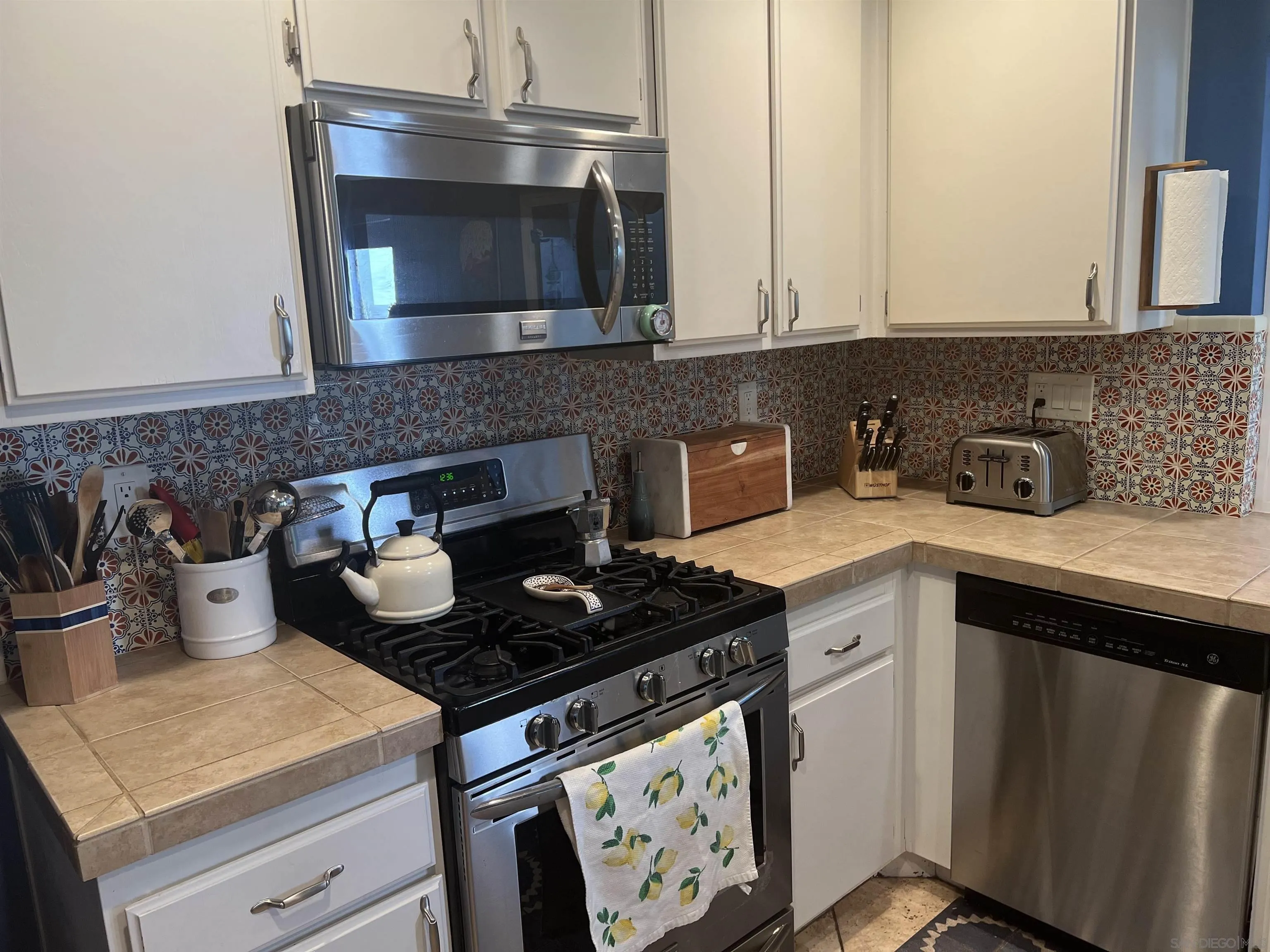 181 Countryhaven Road Encinitas, CA 92024 - Photo 12 of 33