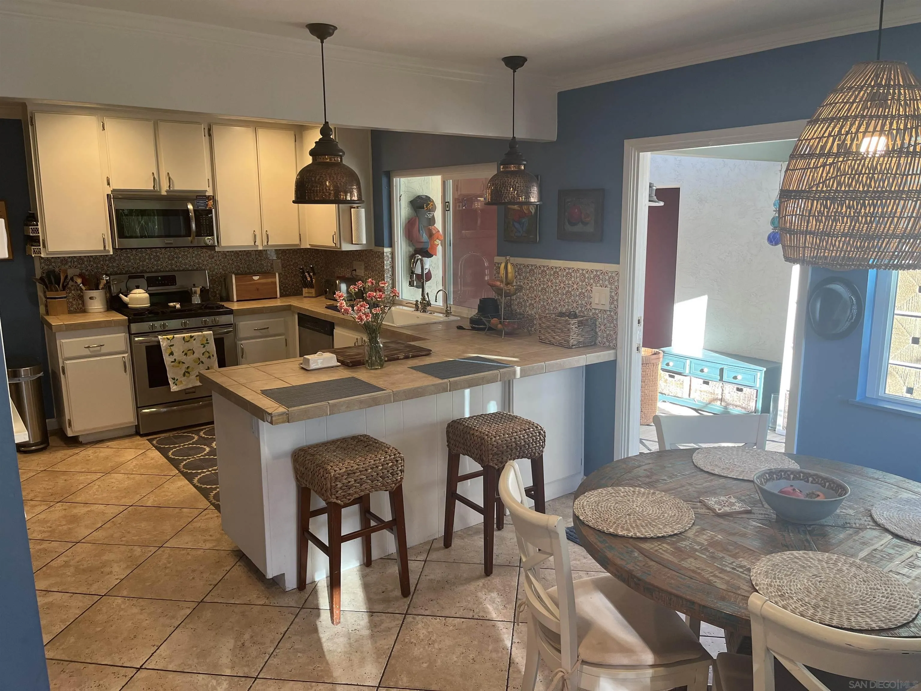 181 Countryhaven Road Encinitas, CA 92024 - Photo 13 of 33