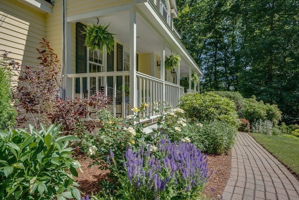 4 Teele Road Bolton, MA 01740 - Photo 4 of 34