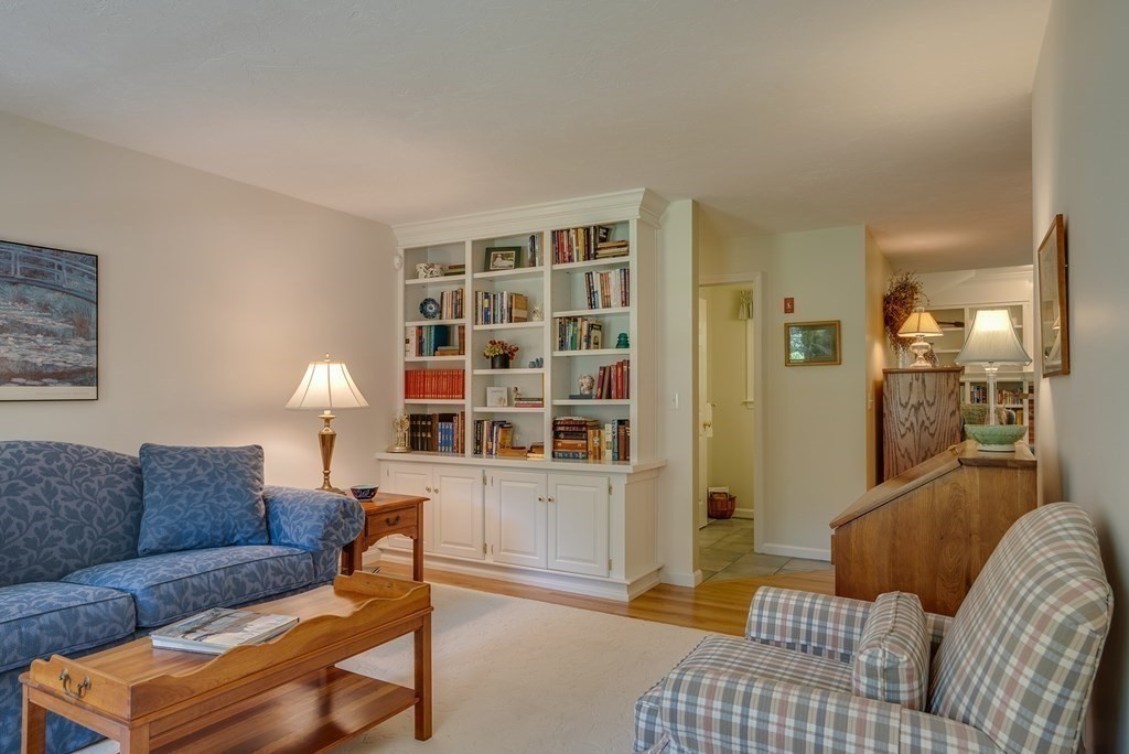 4 Teele Road Bolton, MA 01740 - Photo 8 of 34