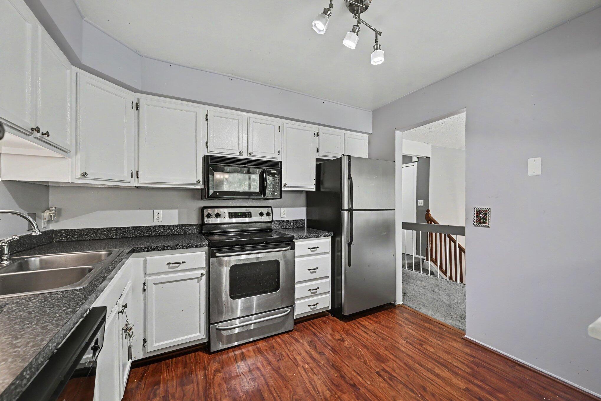 24225 Evergreen Road Southfield, MI 48075 - Photo 14 of 28 016_file_3952