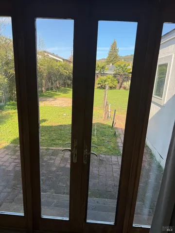 $2,400 | 472 Church Street, Sonoma, CA 95476