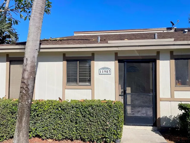 $2,300 | 11903 Sturbridge Lane, Wellington, FL 33414