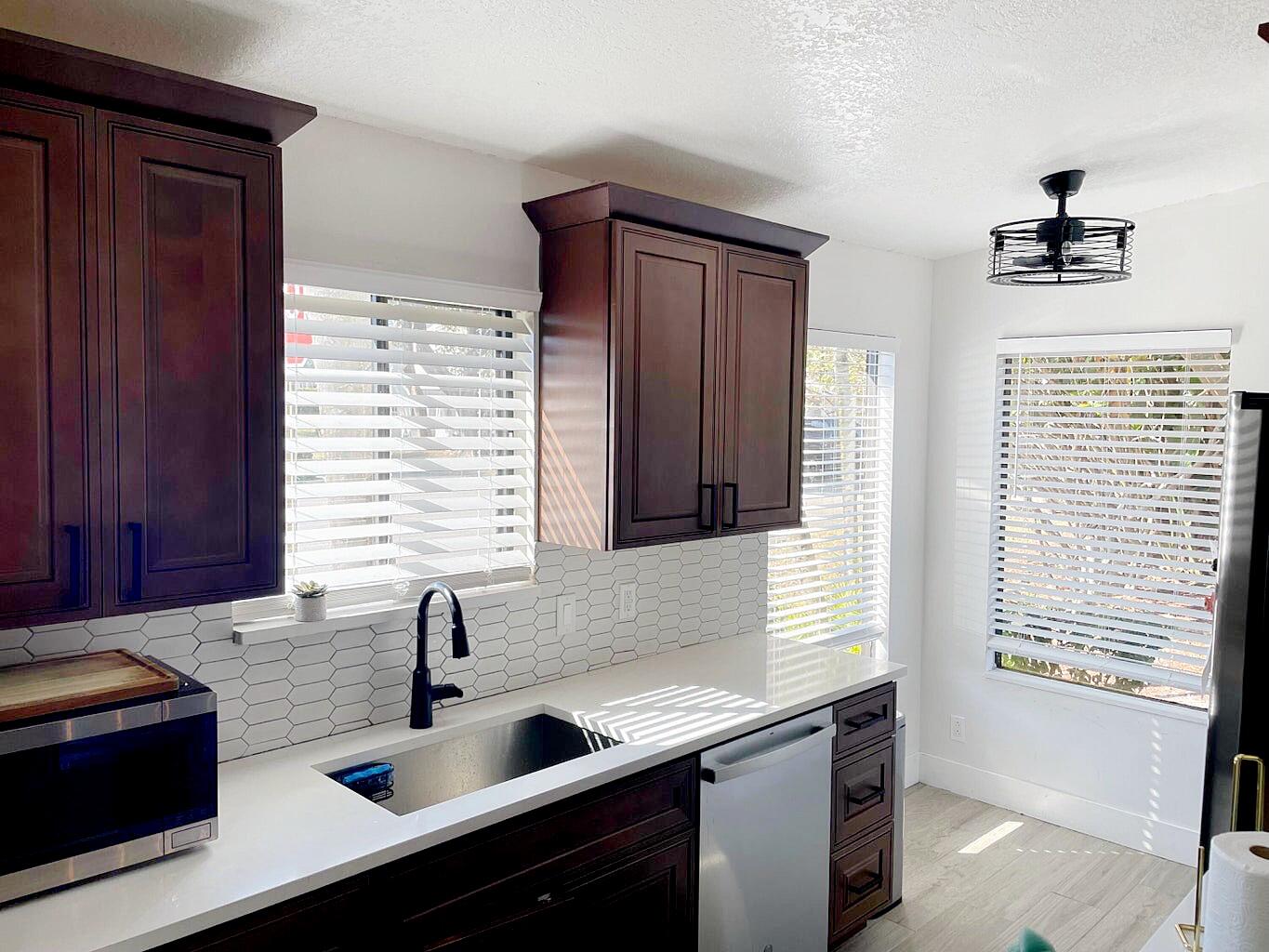 11903 Sturbridge Lane Wellington, FL 33414 - Photo 2 of 5 Kitchen | Dine area