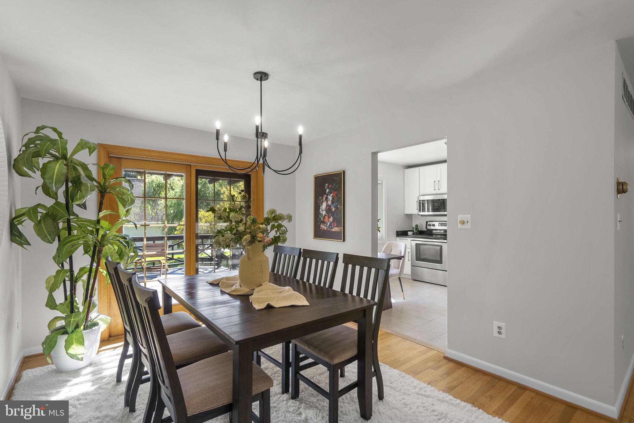 12901 Byefield Drive Highland, MD 20777 - Photo 9 of 39 Dining room