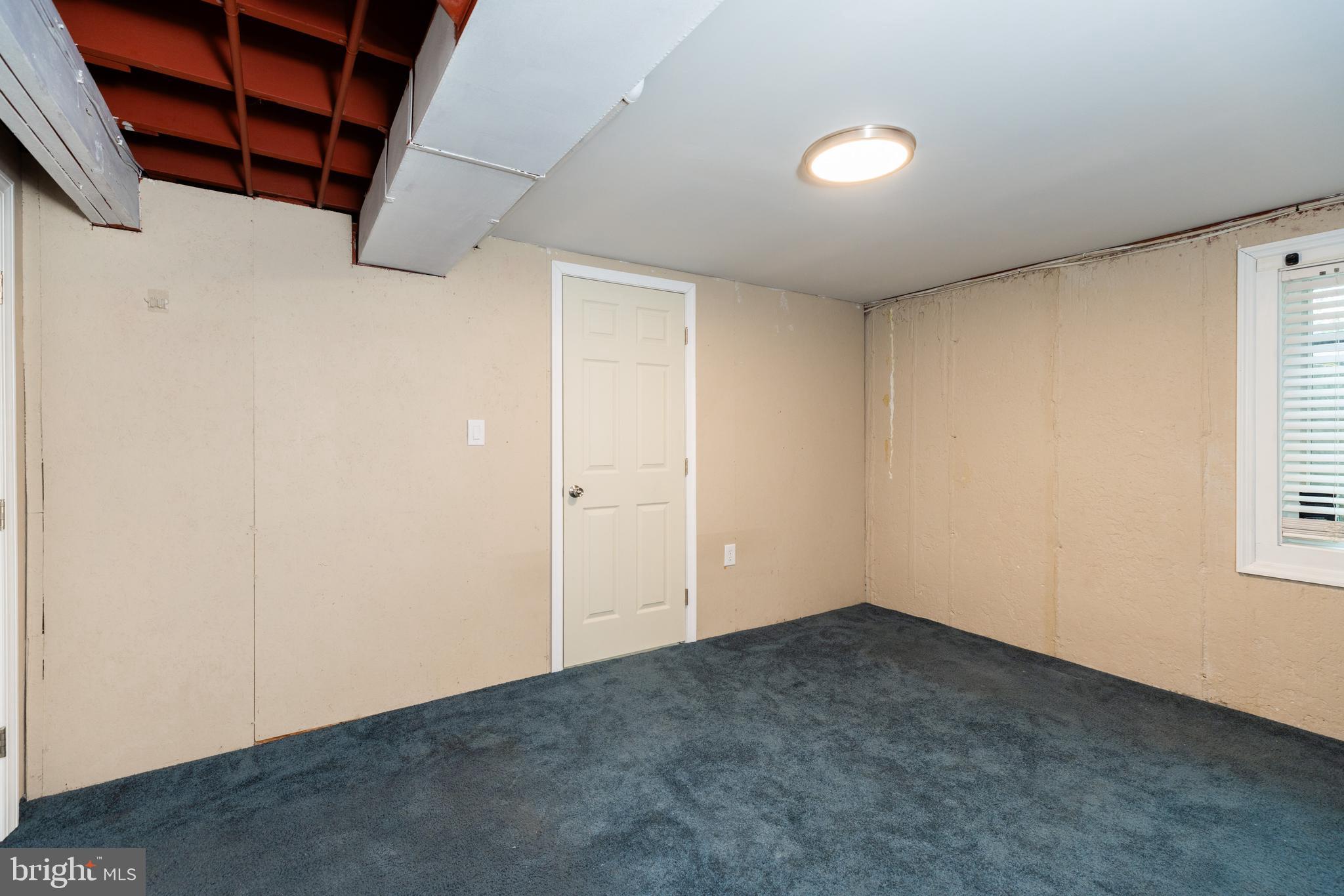 37 Millbrook Road Newark, DE 19713 - Photo 39 of 49 an empty room with windows
