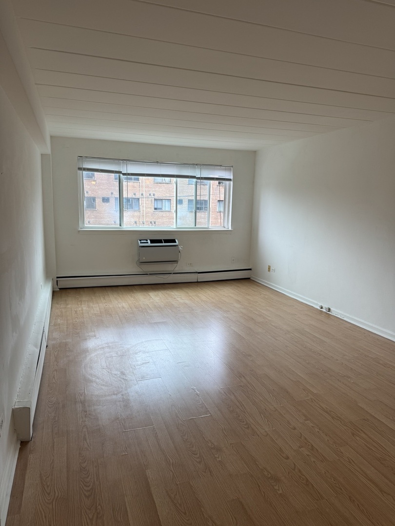 5906 North Sheridan Road, Unit 4F Chicago, IL 60660 - Photo 11 of 15