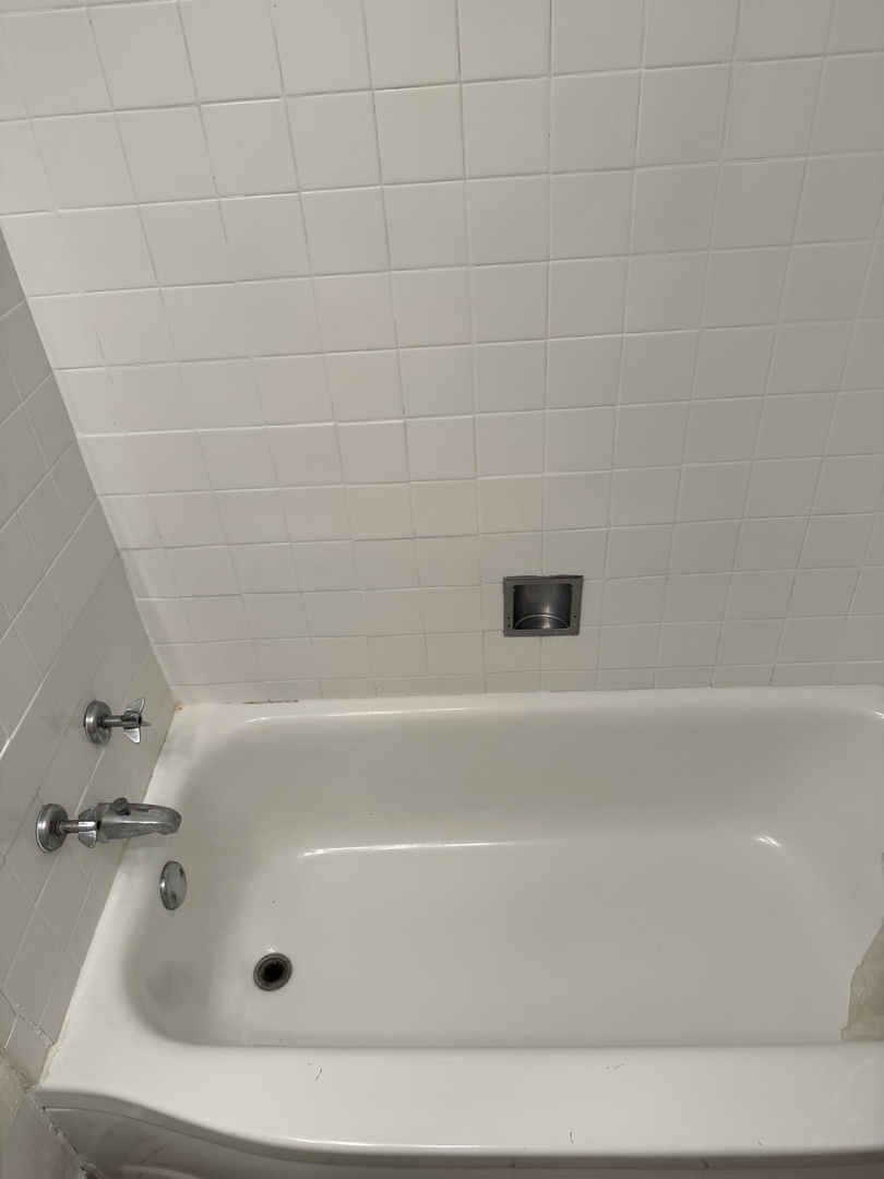 5906 North Sheridan Road, Unit 4F Chicago, IL 60660 - Photo 13 of 15