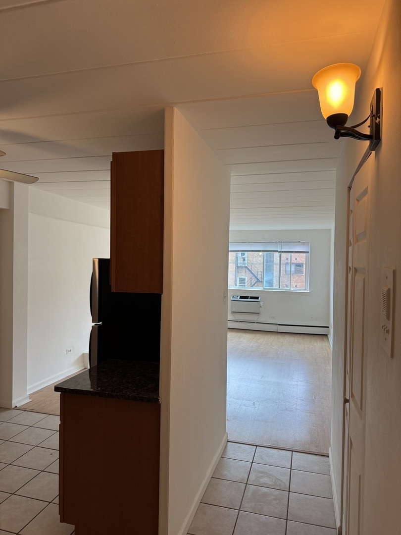 5906 North Sheridan Road, Unit 4F Chicago, IL 60660 - Photo 9 of 15