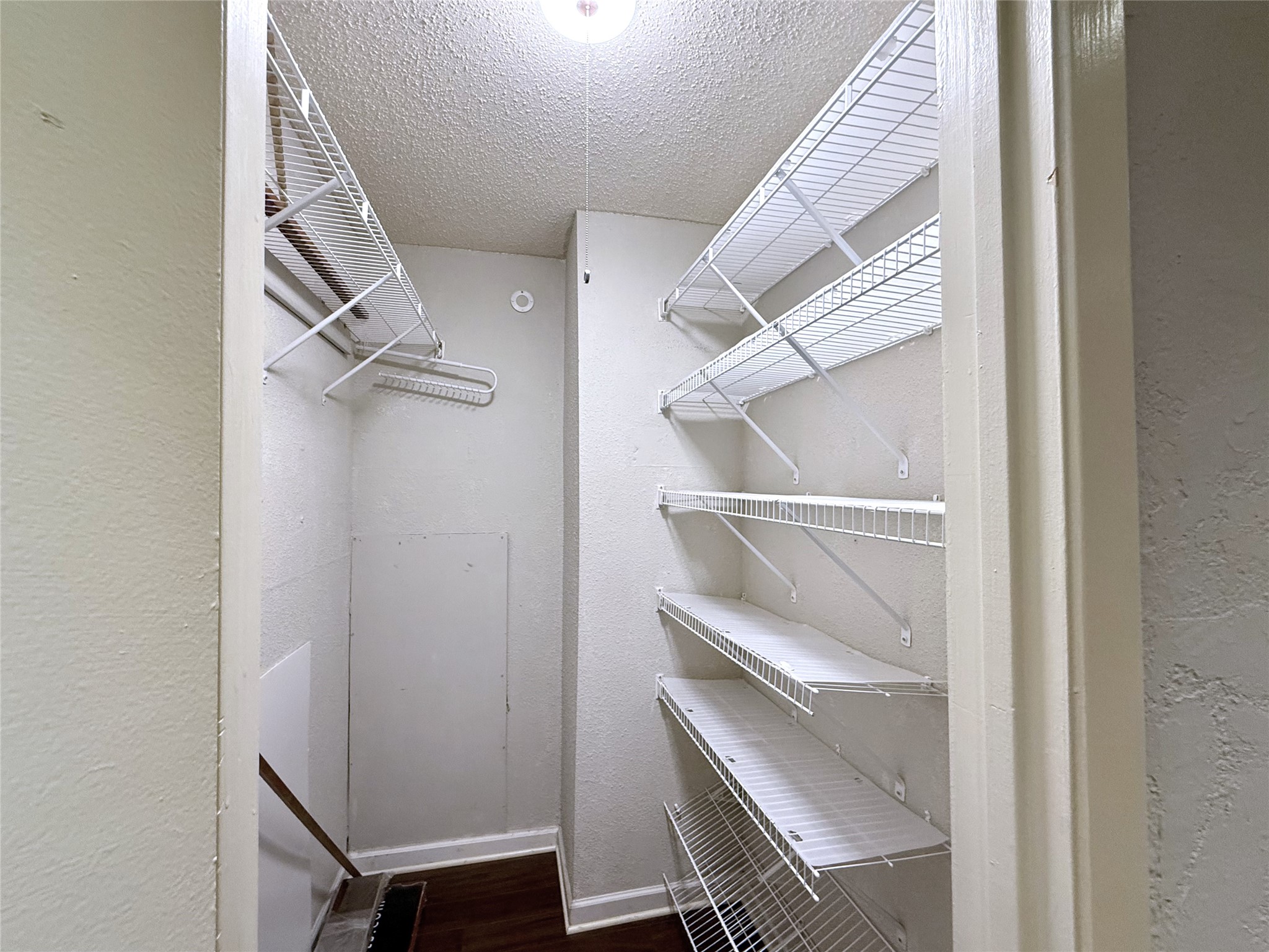 606 Marshall Street, Unit B13 Houston, TX 77006 - Photo 10 of 23 a view of an empty walk in closet