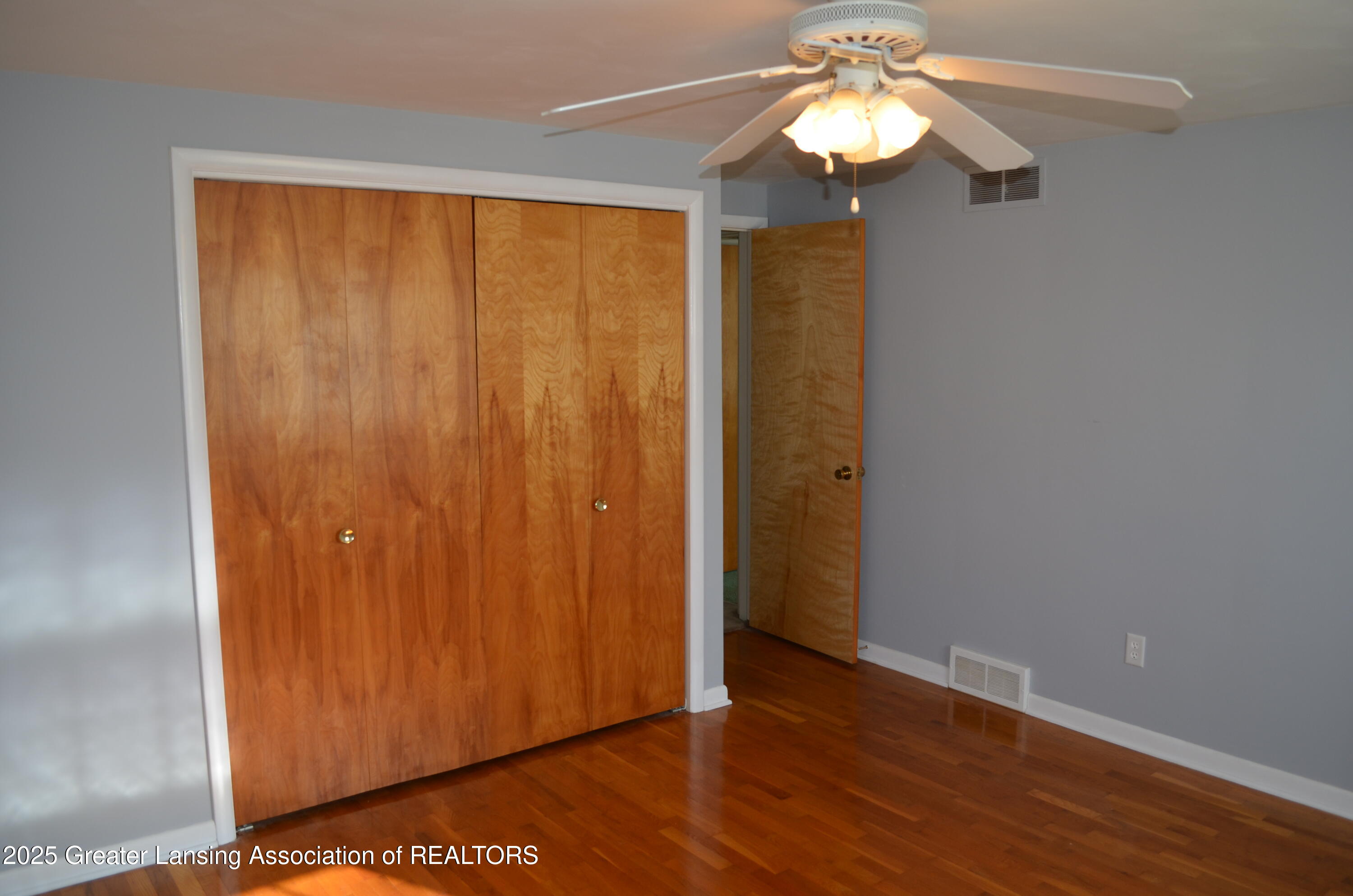 2414 Hampshire Road Lansing, MI 48911 - Photo 22 of 48 DSC_0088