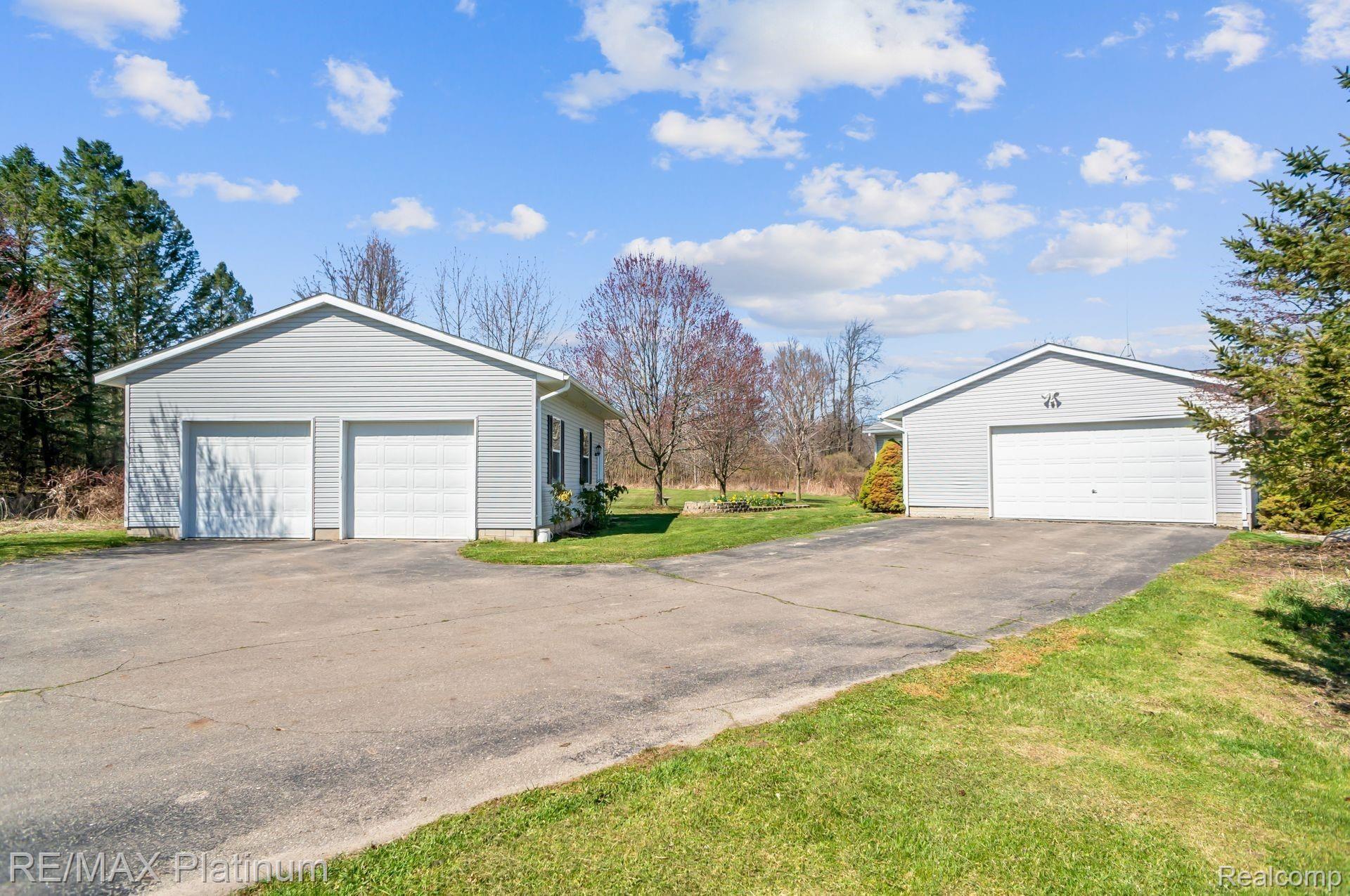 8587 West Lange Road Fowlerville, MI 48836 - Photo 2 of 37 28.jpg